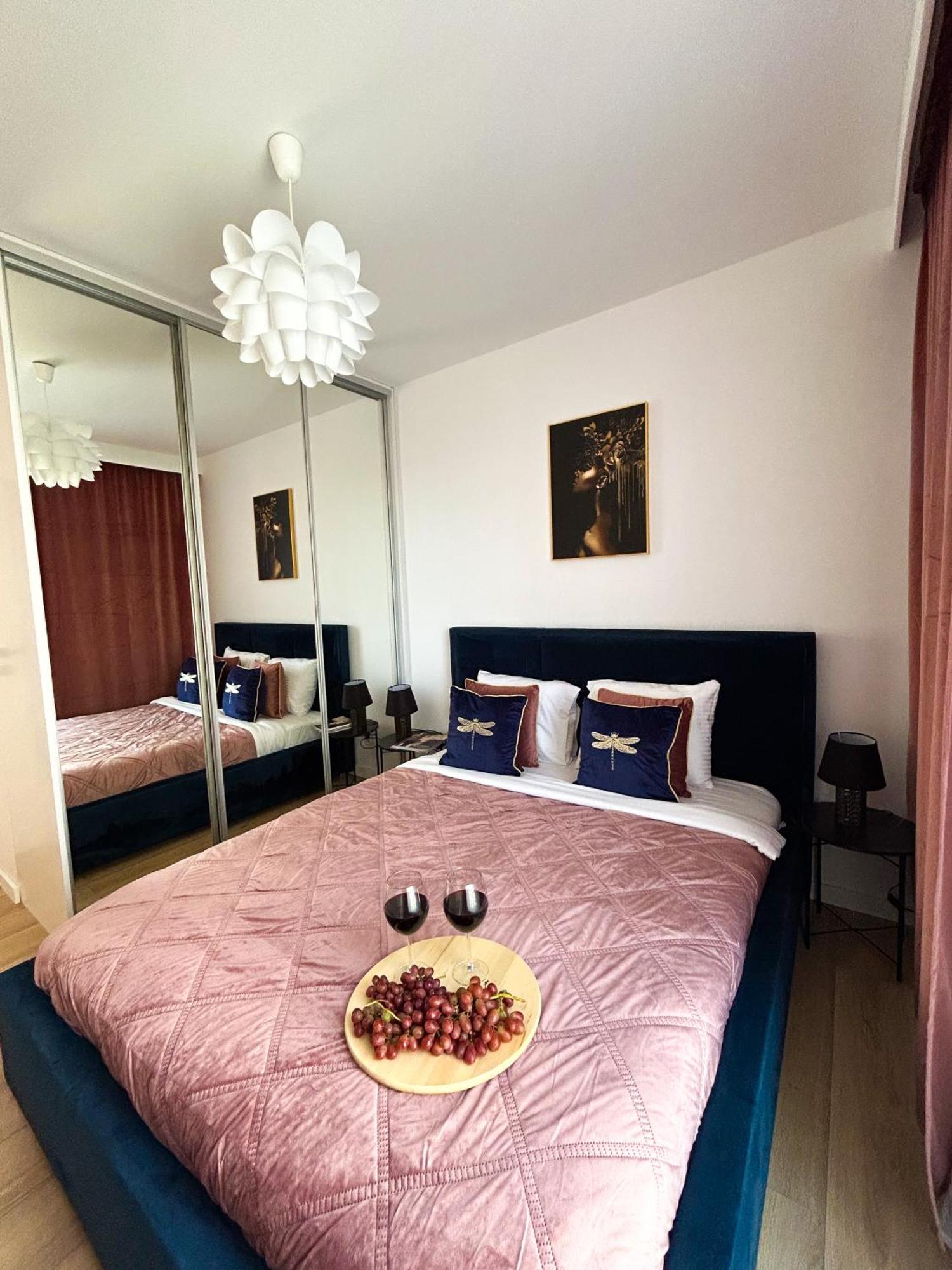 Lumina Stylish 3-Room Apart With Balcony ウッチ エクステリア 写真