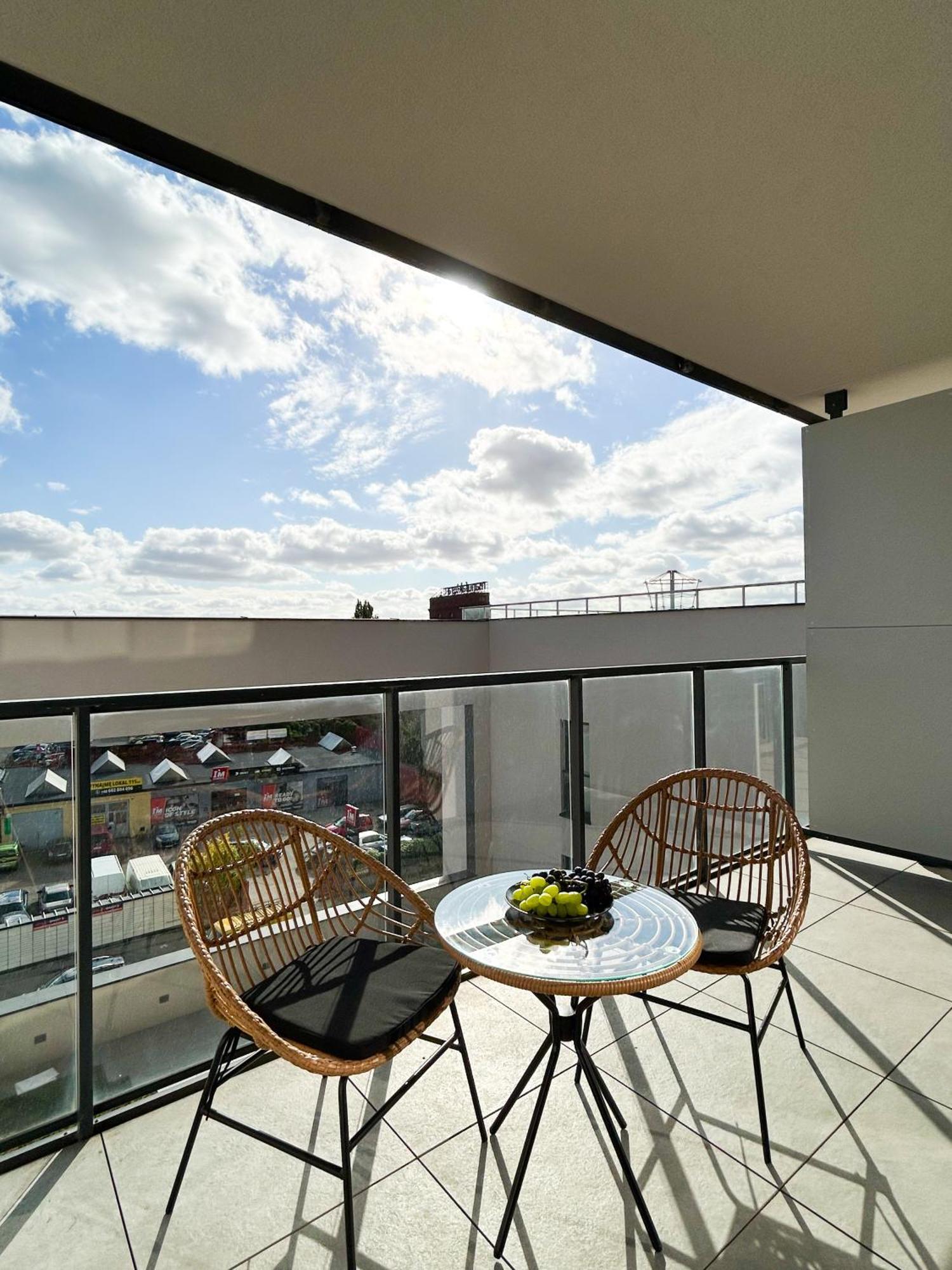 Lumina Stylish 3-Room Apart With Balcony ウッチ エクステリア 写真