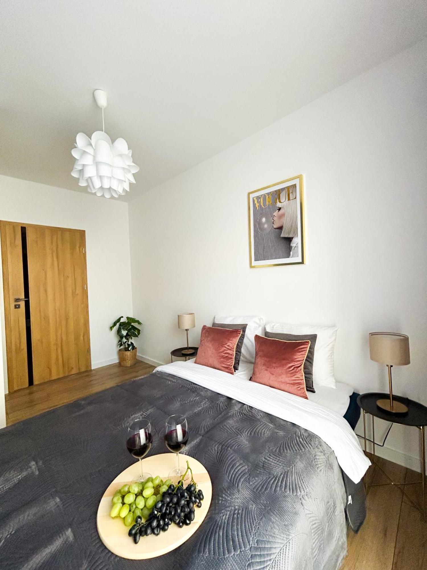 Lumina Stylish 3-Room Apart With Balcony ウッチ エクステリア 写真